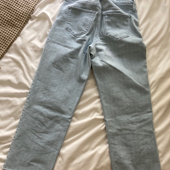 Wide Leg Old Navy Jeans - Picture 1 of 6